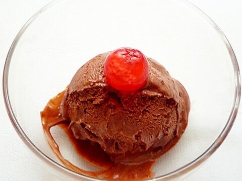 チェリーチョコレートアイスクリーム